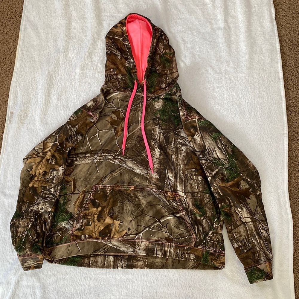 Womens camouflage hoodie with pink outline